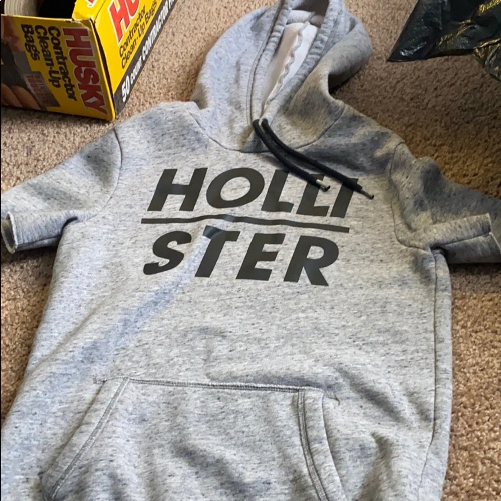 Boys/men grey hollister shirt